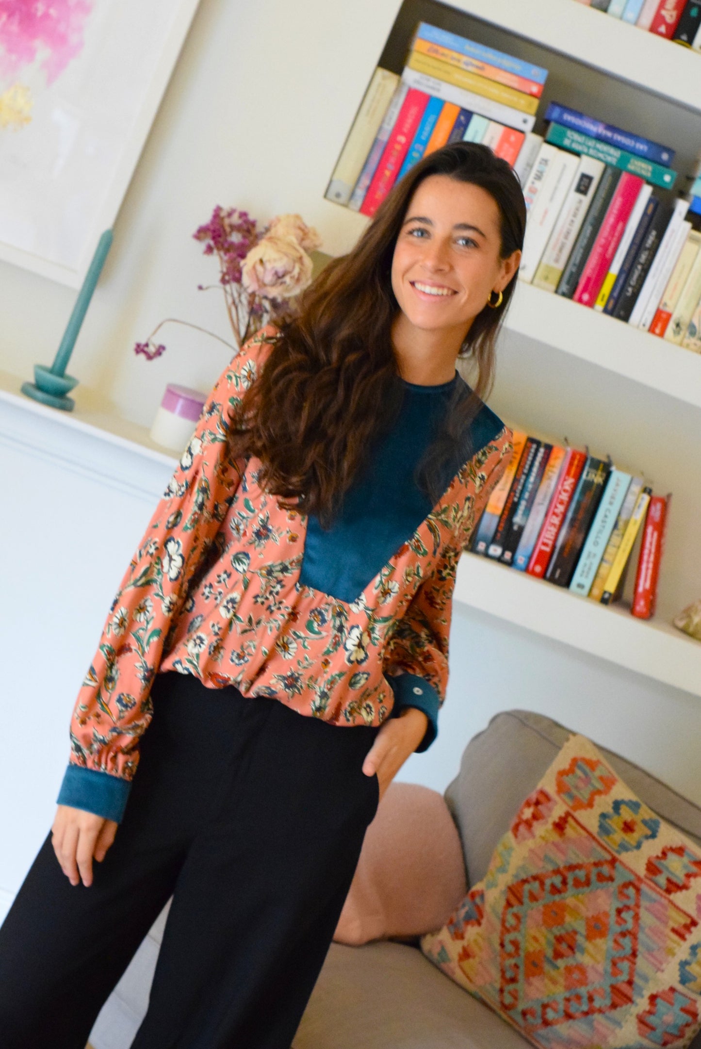 BLUSA CAROLA - FLORES Y TERCIOPELO -