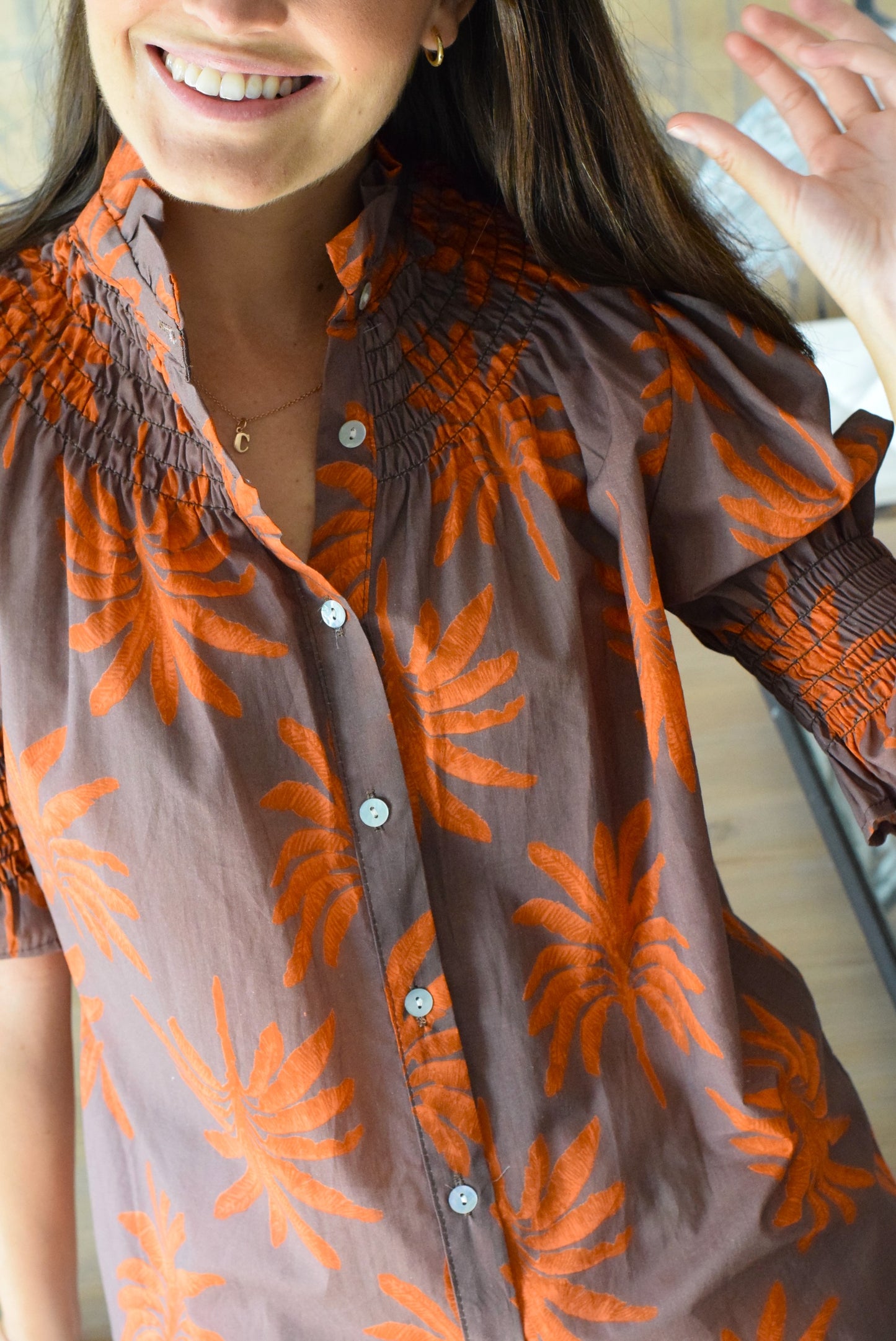BLUSA MARÍA - MARRÓN CON PALMERAS