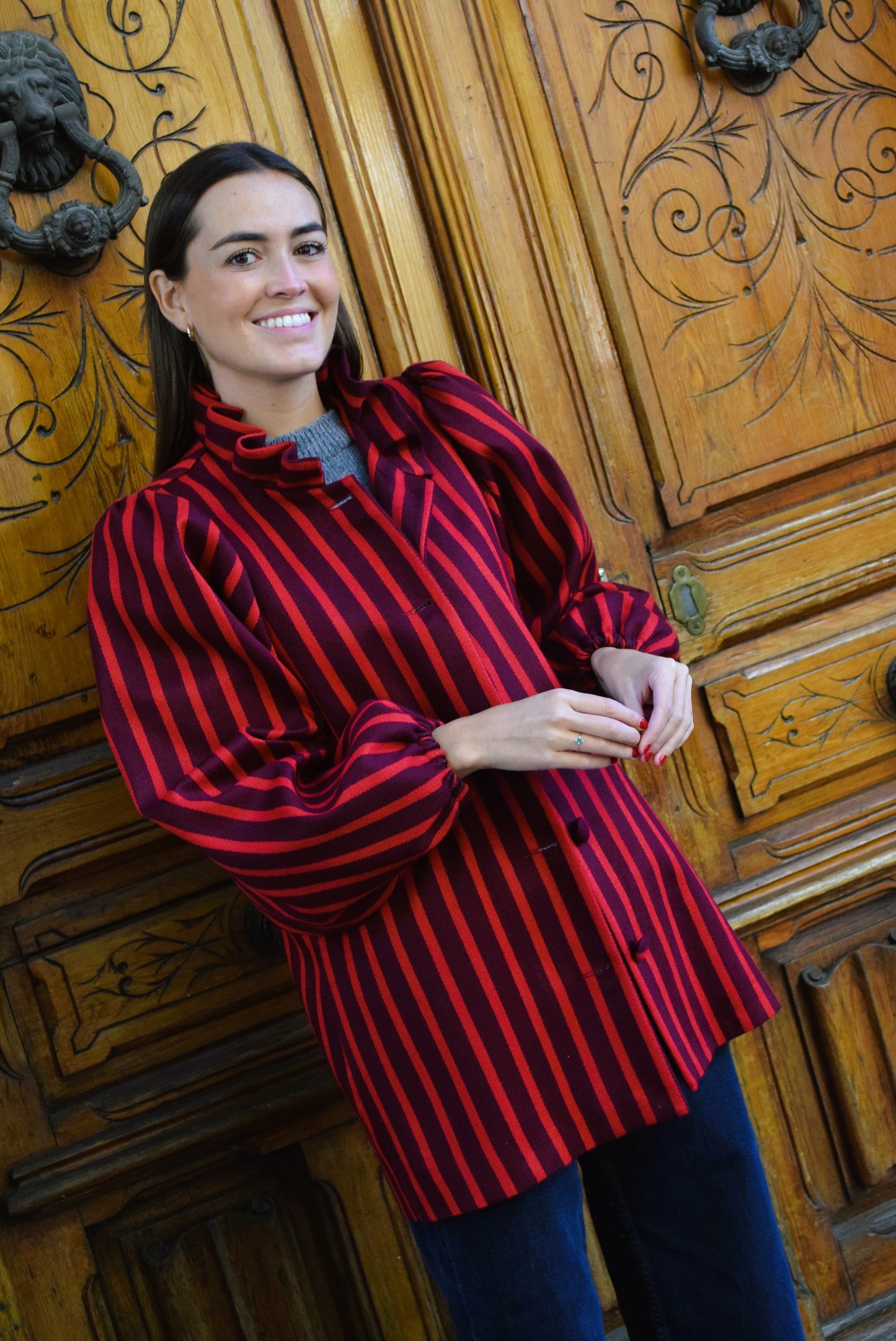 ABRIGO EUGENIA - RAYAS ROJAS -