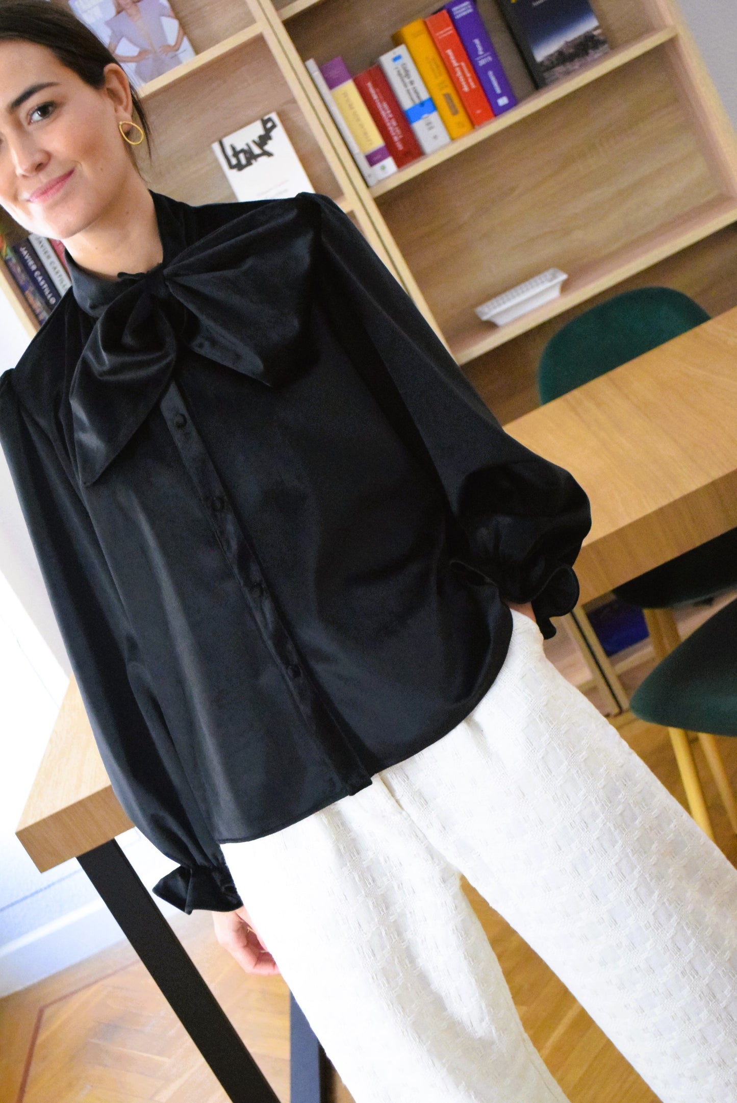 BLUSA RAFAELA - TERCIOPELO NEGRO -