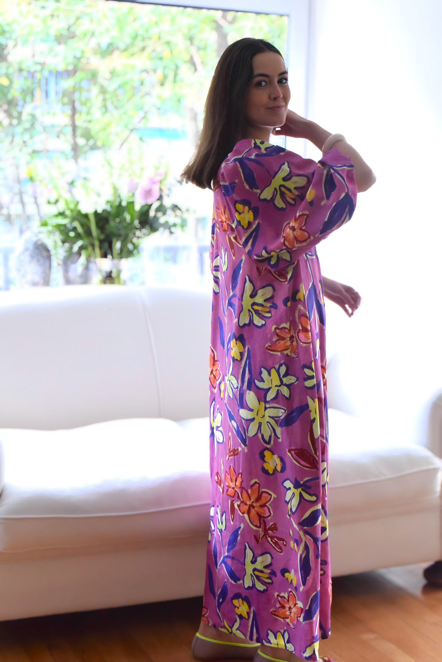 VESTIDO EUGENIA - ROSA CON FLORES GRANDES. -