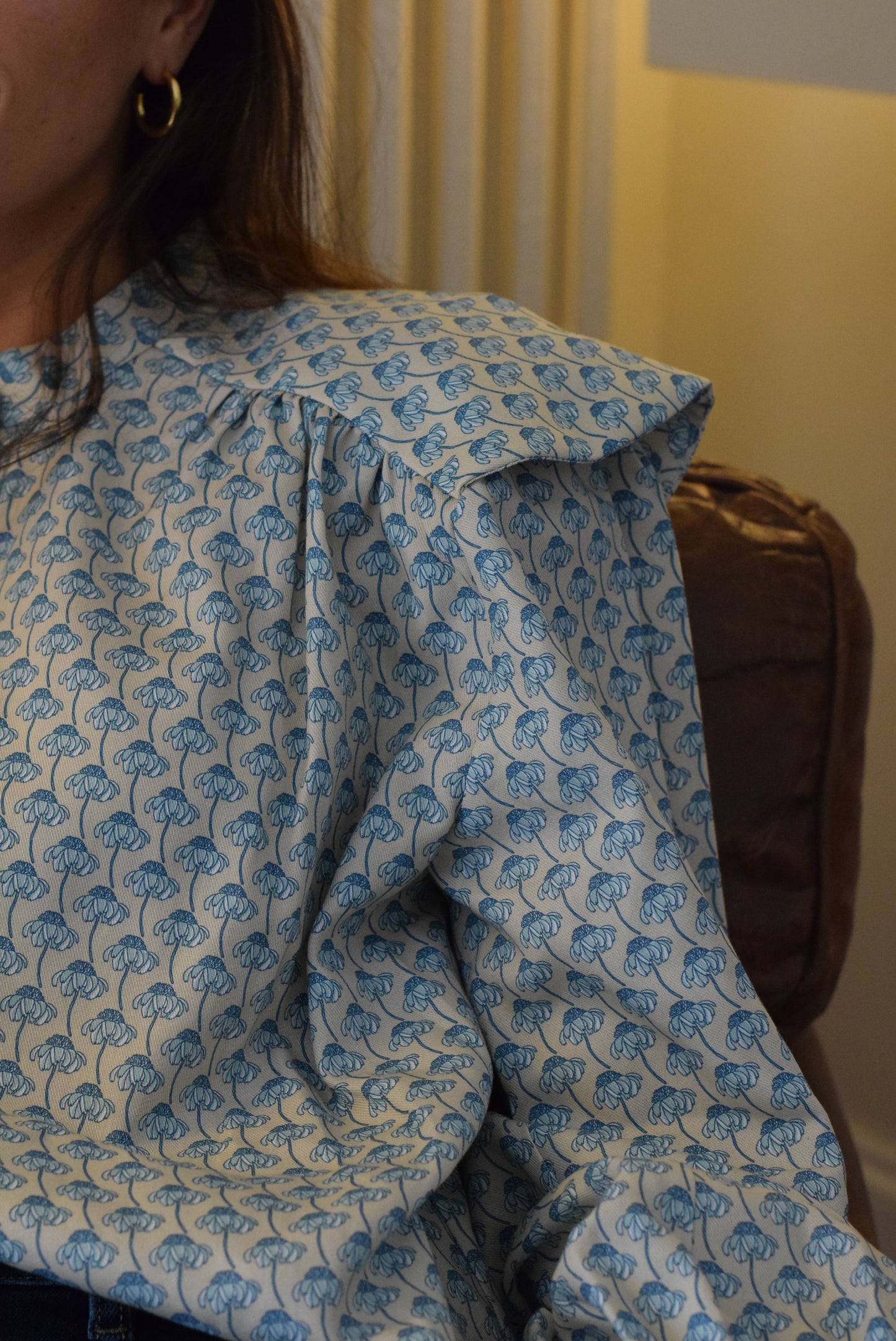 BLUSA MATILDE - FLOR AZUL