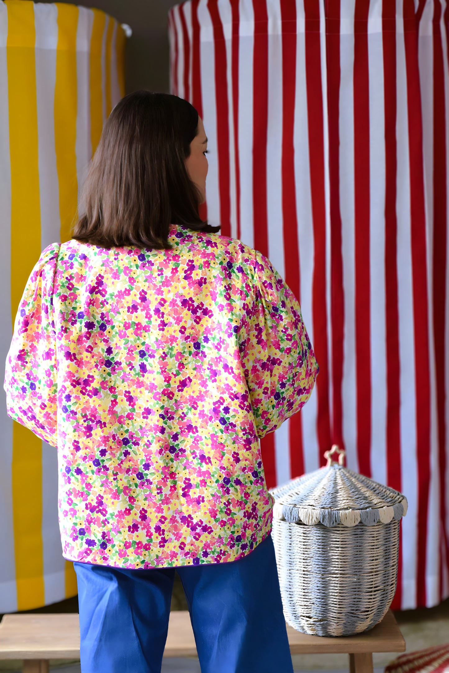 CHAQUETA SOFÍA REVERSIBLE - CORAL Y FLORES - PREORDER 9 MAYO