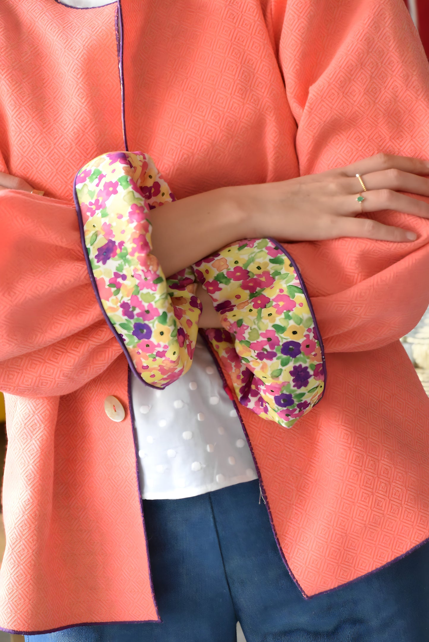 CHAQUETA SOFÍA REVERSIBLE - CORAL Y FLORES - PREORDER 9 MAYO