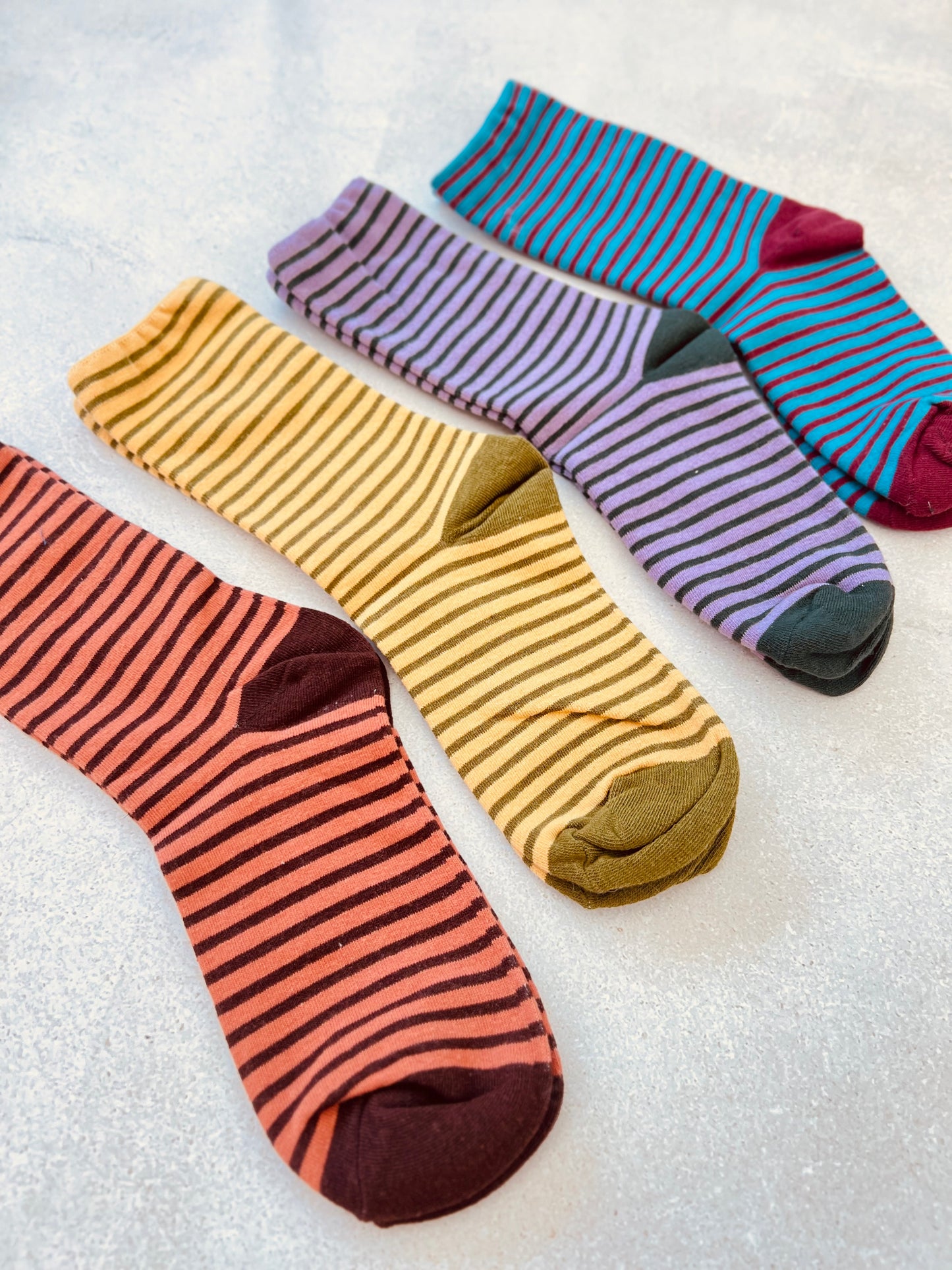 FLOWER SOCKS - AUBERGINES