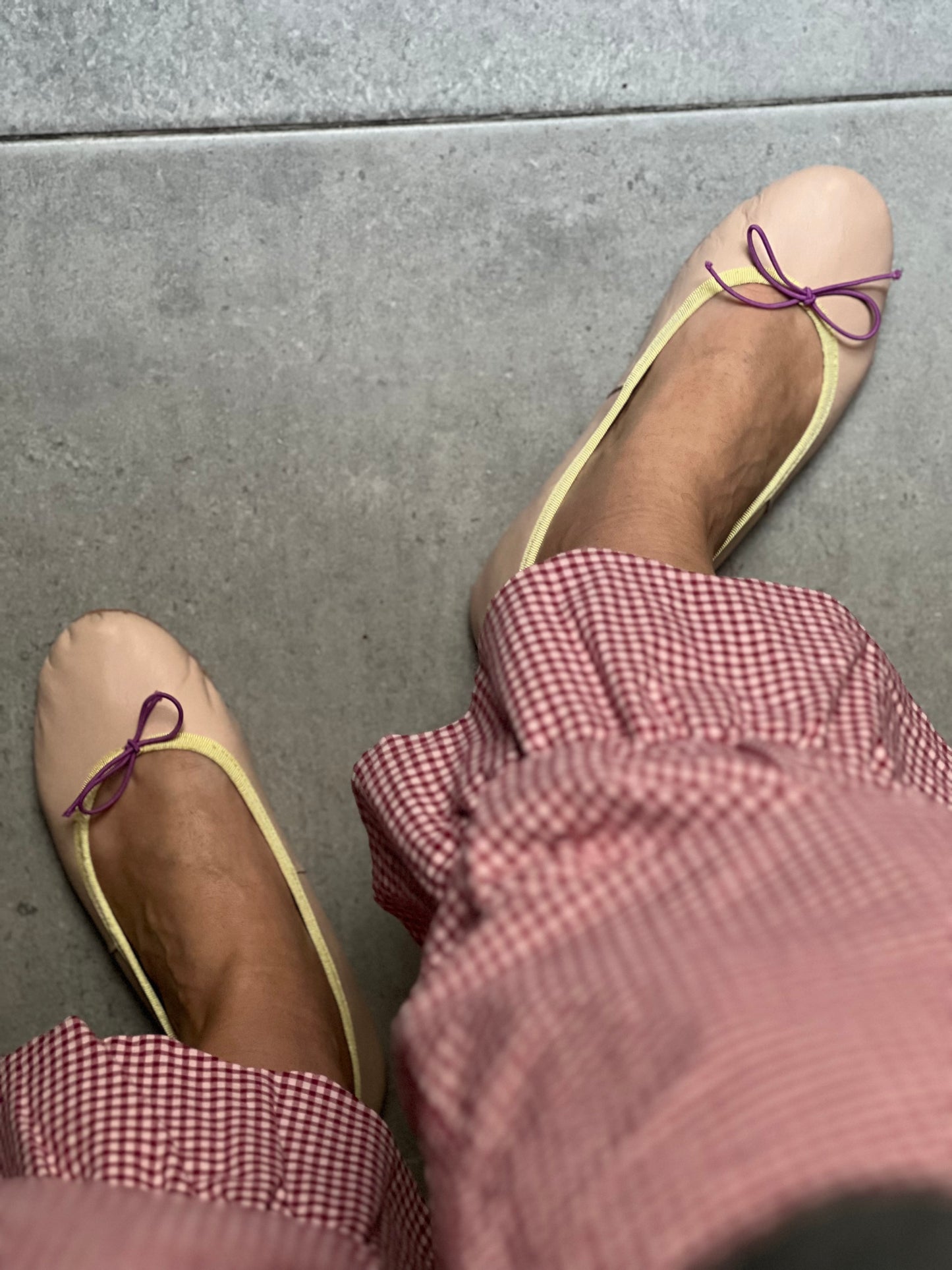 NUDE BALLERINAS WITH PASTEL YELLOW -