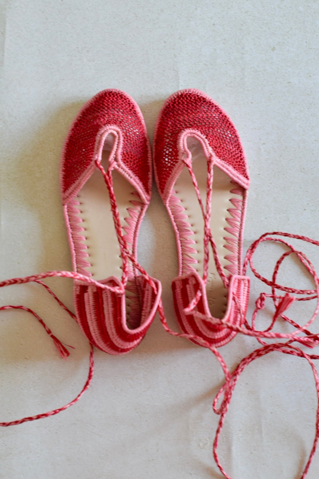SANDALIAS TULUM - ROJAS Y ROSA -