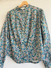 Load image into Gallery viewer, PATRICIA BLOUSE BLUE FLOWERS
