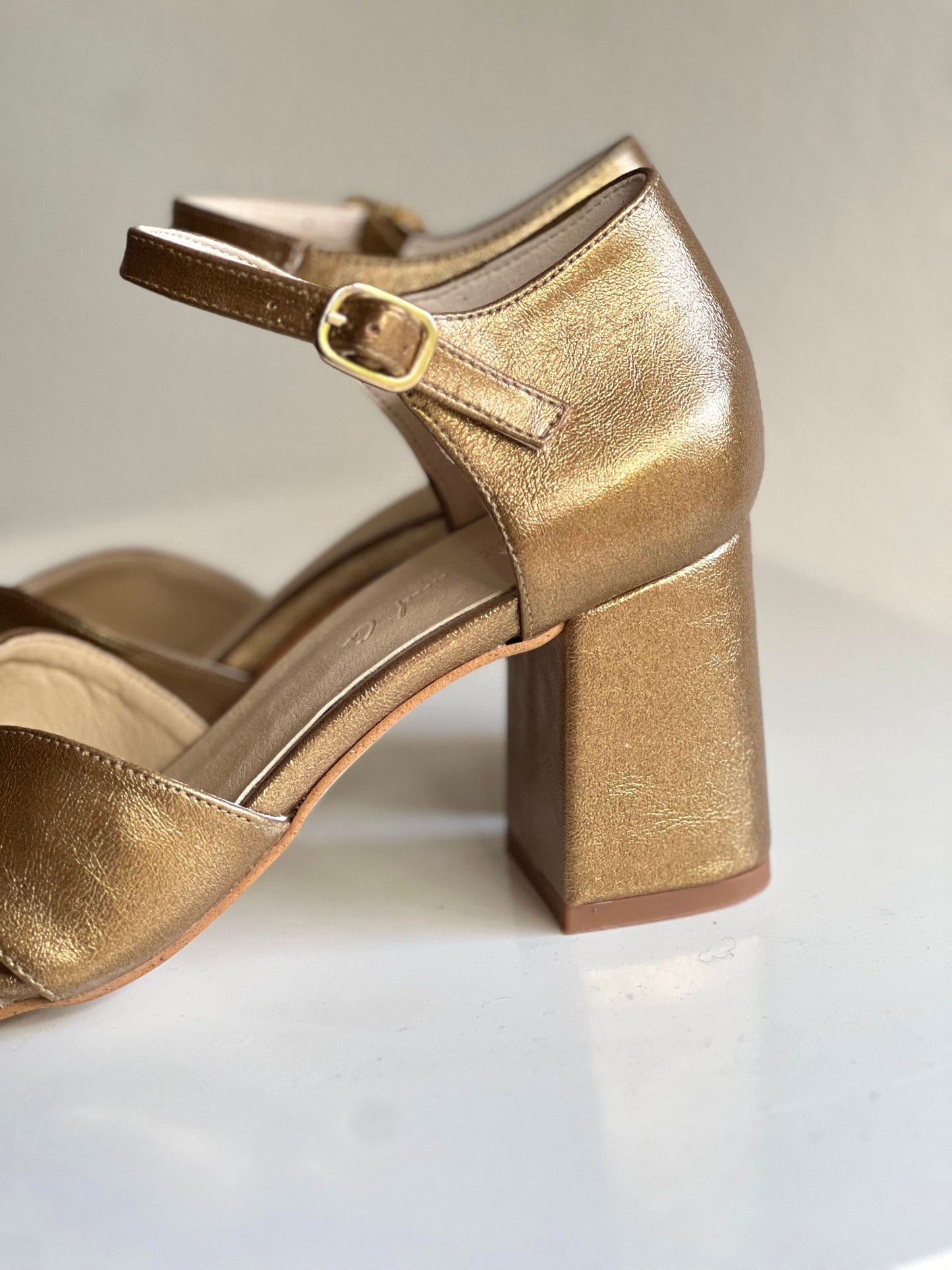 MAQUIS SANDALS - GOLD