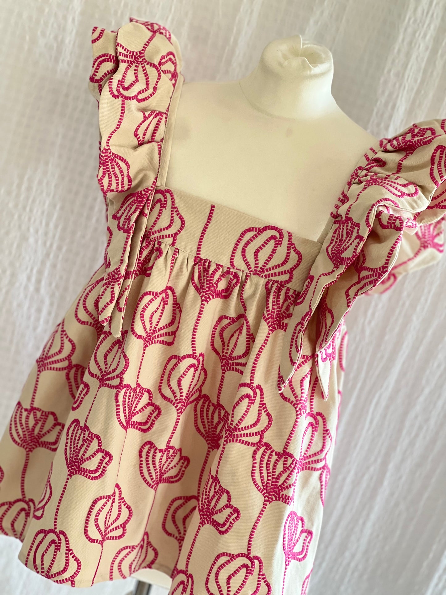 TOP INÉS - BORDADA ROSA