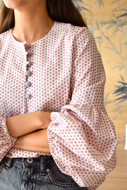BLUSA GENOVEVA - FLORECITAS - PREORDER 15 SEPTIEMBRE
