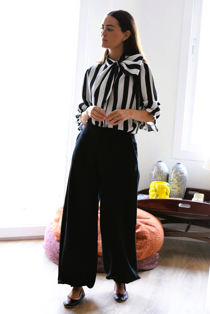 BLUSA RAFAELA - RAYAS NEGRAS Y BLANCAS -