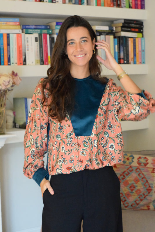 BLUSA CAROLA - FLORES Y TERCIOPELO -