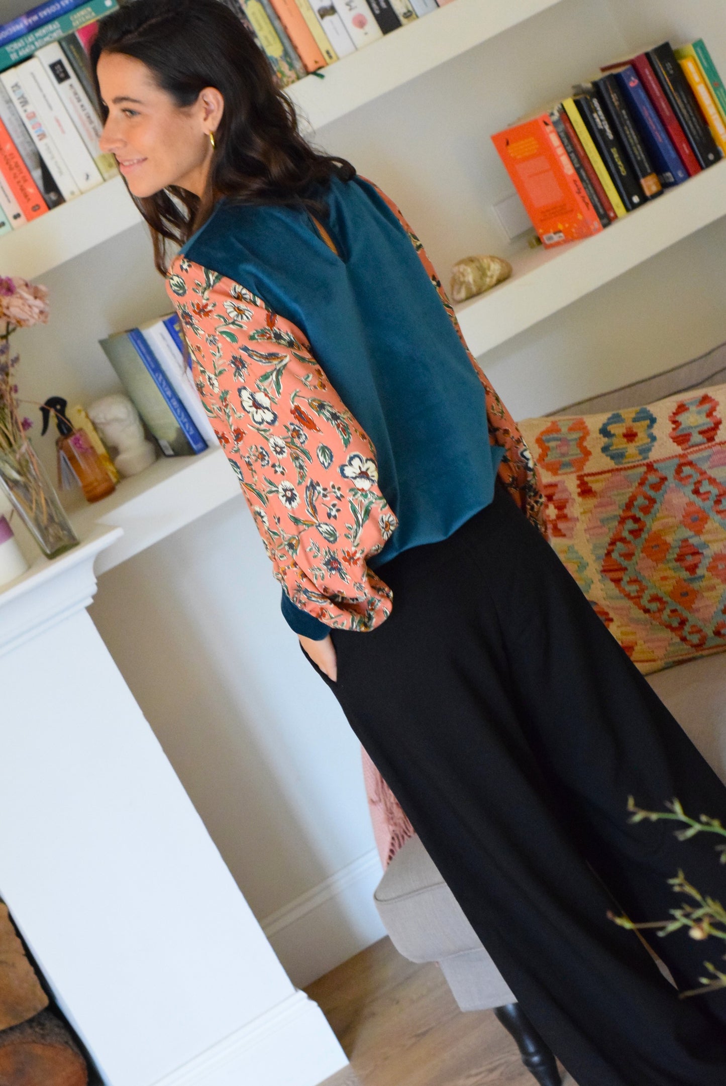 BLUSA CAROLA - FLORES Y TERCIOPELO -