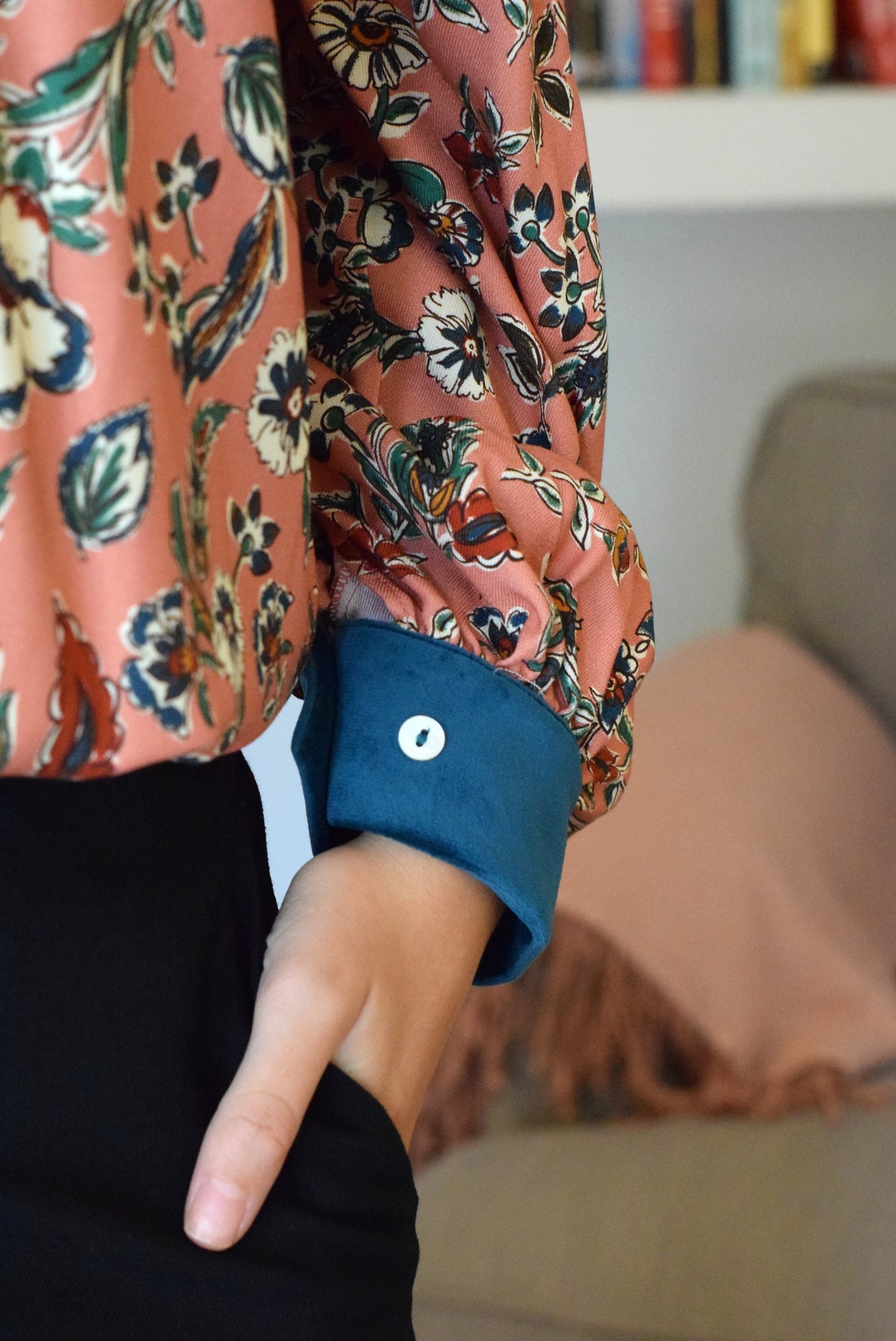 BLUSA CAROLA - FLORES Y TERCIOPELO -