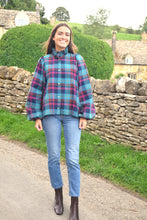 Load image into Gallery viewer, BLUSA EUGENIA - TARTAN VERDE  -
