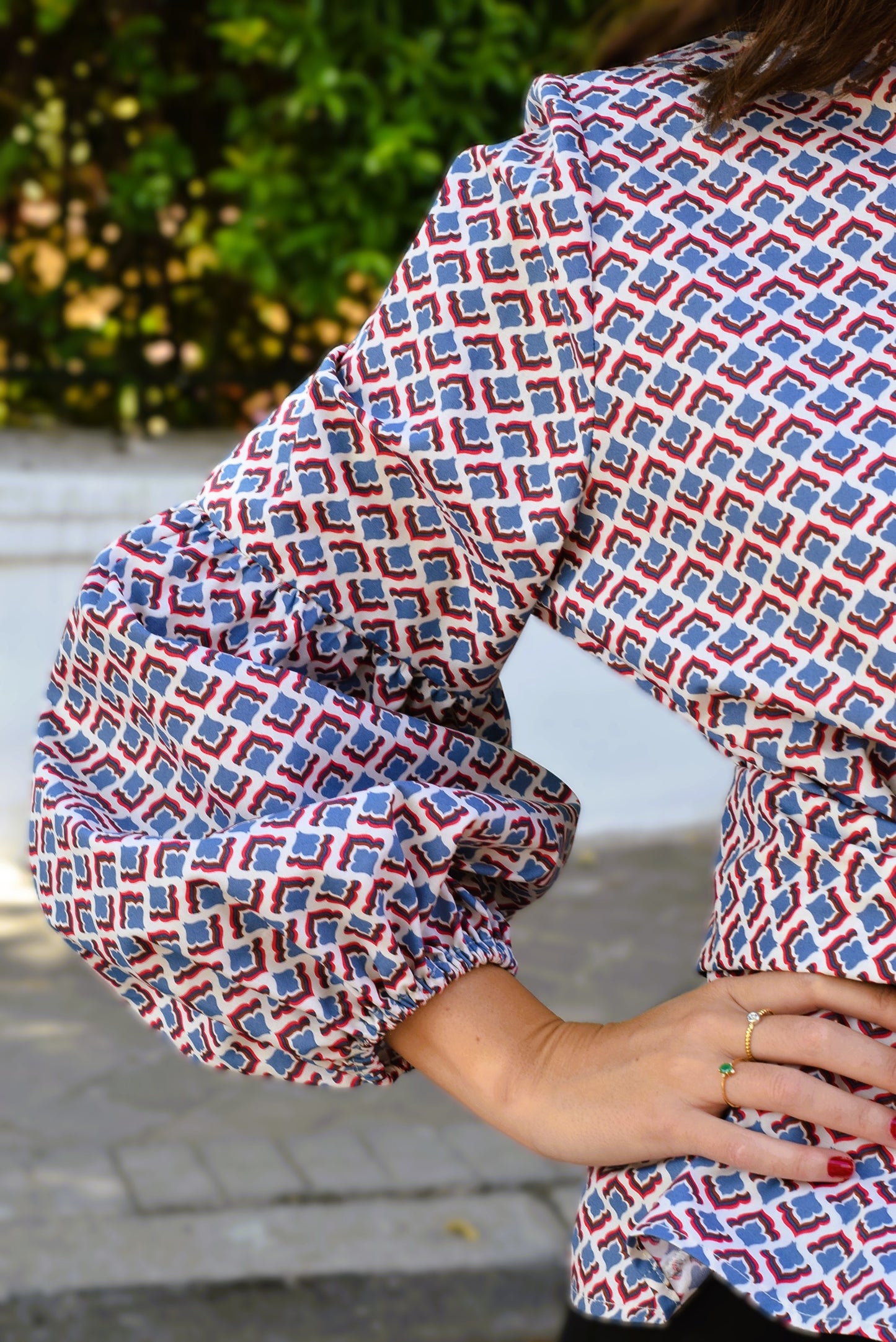 BLUSA GABRIELA - AZUL Y ROJA