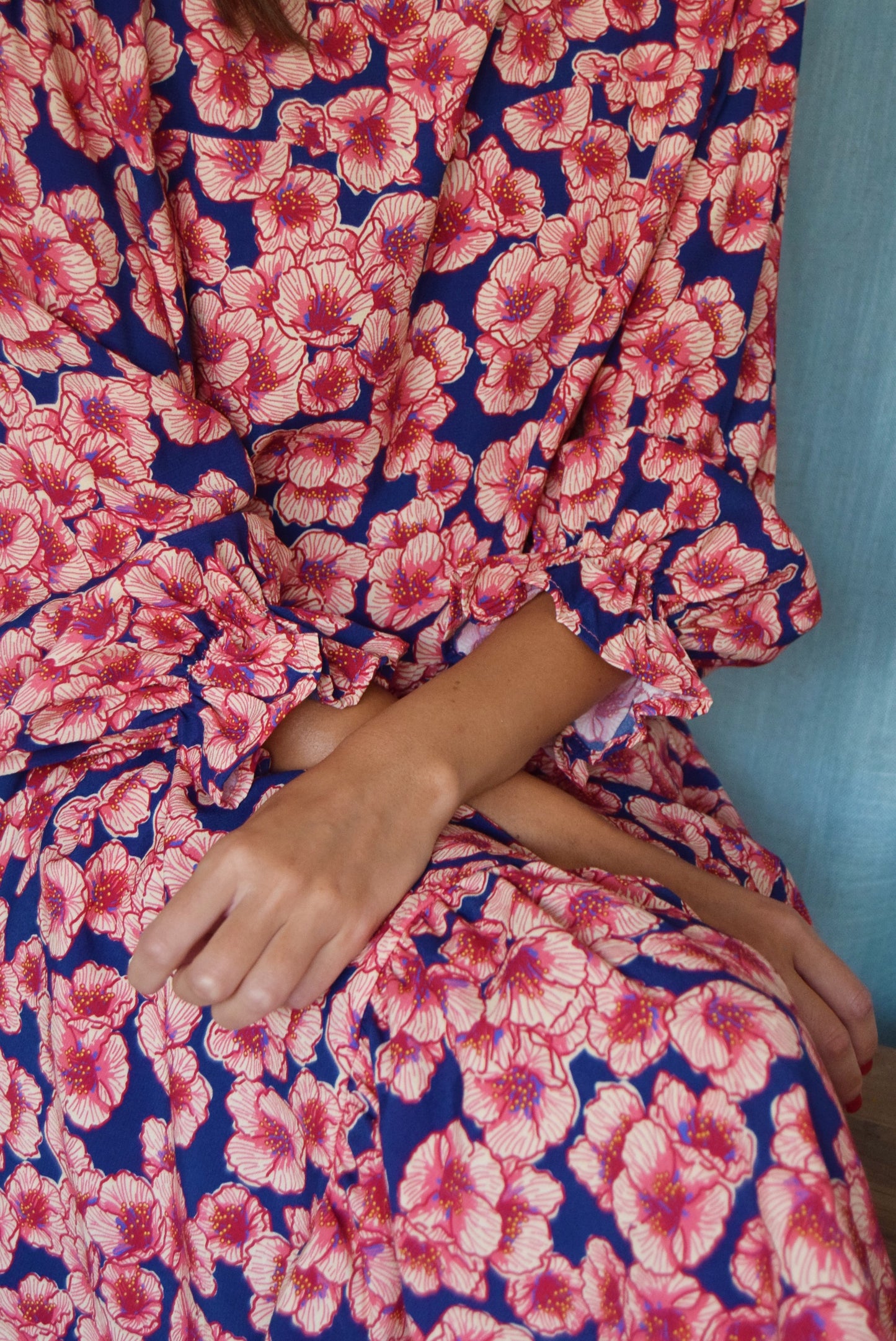 VESTIDO ALEJANDRA - FLORES FUCSIA - PREORDER 9 DICIEMBRE