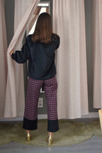 Cargar imagen en el visor de la galería, BLUSA CLAUDIA - TERCIOPELO NEGRA -
