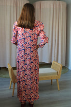 Cargar imagen en el visor de la galería, VESTIDO FABIOLA - FLORES -
