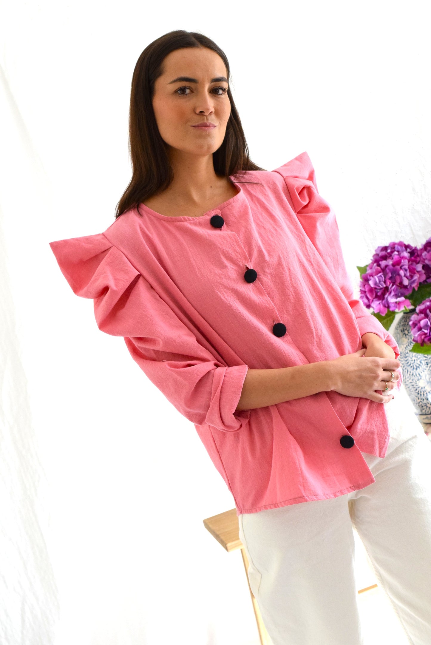 SOBRECAMISA BEGOÑA - ROSA CON NEGRO -