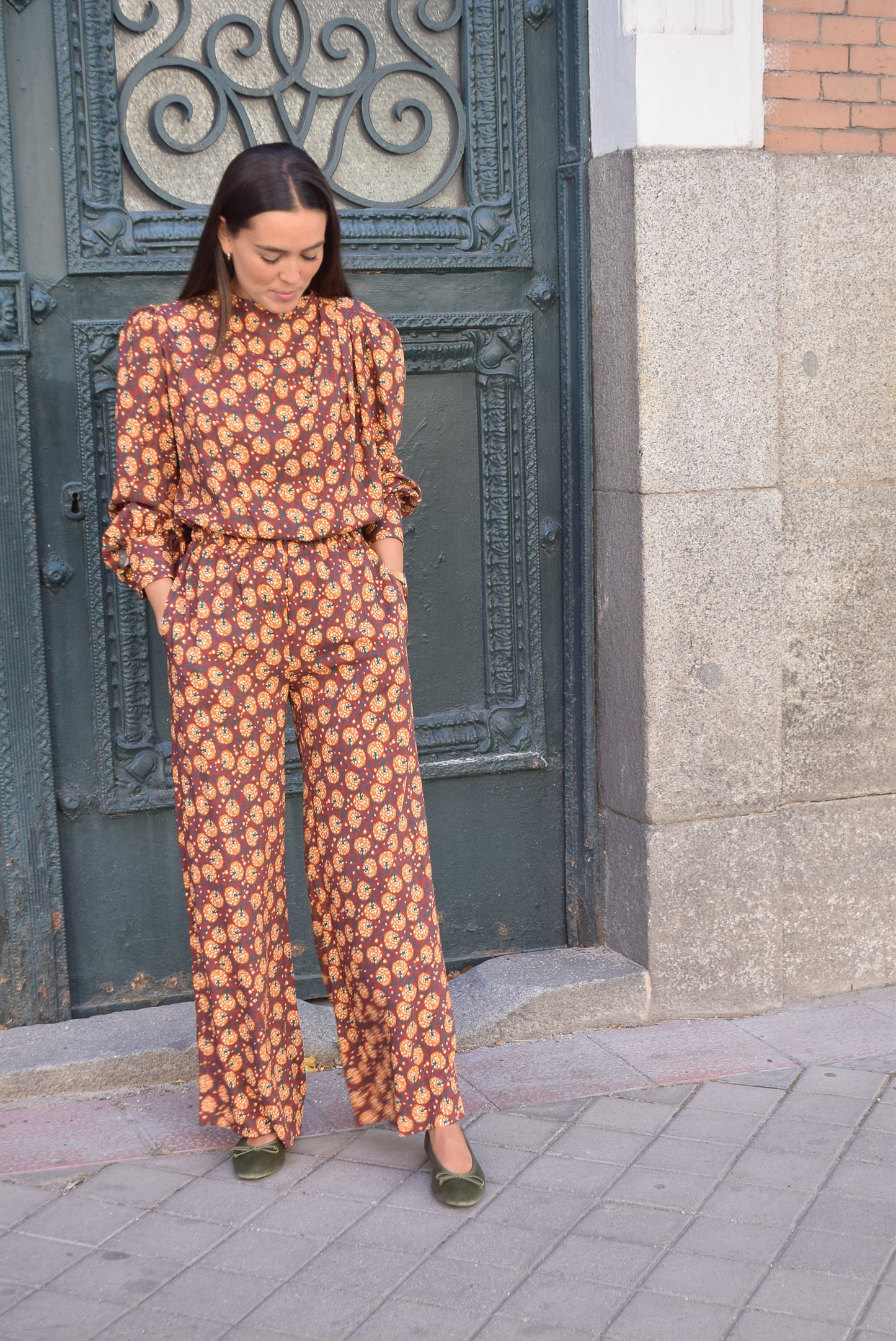 PANTALONES LUCÍA - FLOR GRANATES -