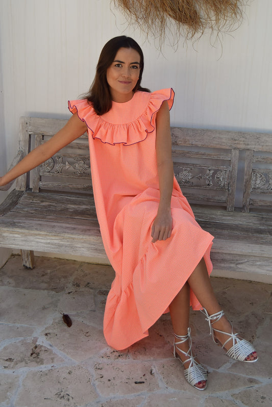 Vestido naranja con volante