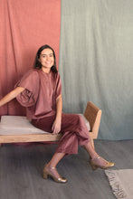 Cargar imagen en el visor de la galería, BLUSA FILIPA - TERCIOPELO ROSA EMPOLVADO -
