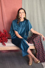 Cargar imagen en el visor de la galería, BLUSA FILIPA - TERCIOPELO VERDE -
