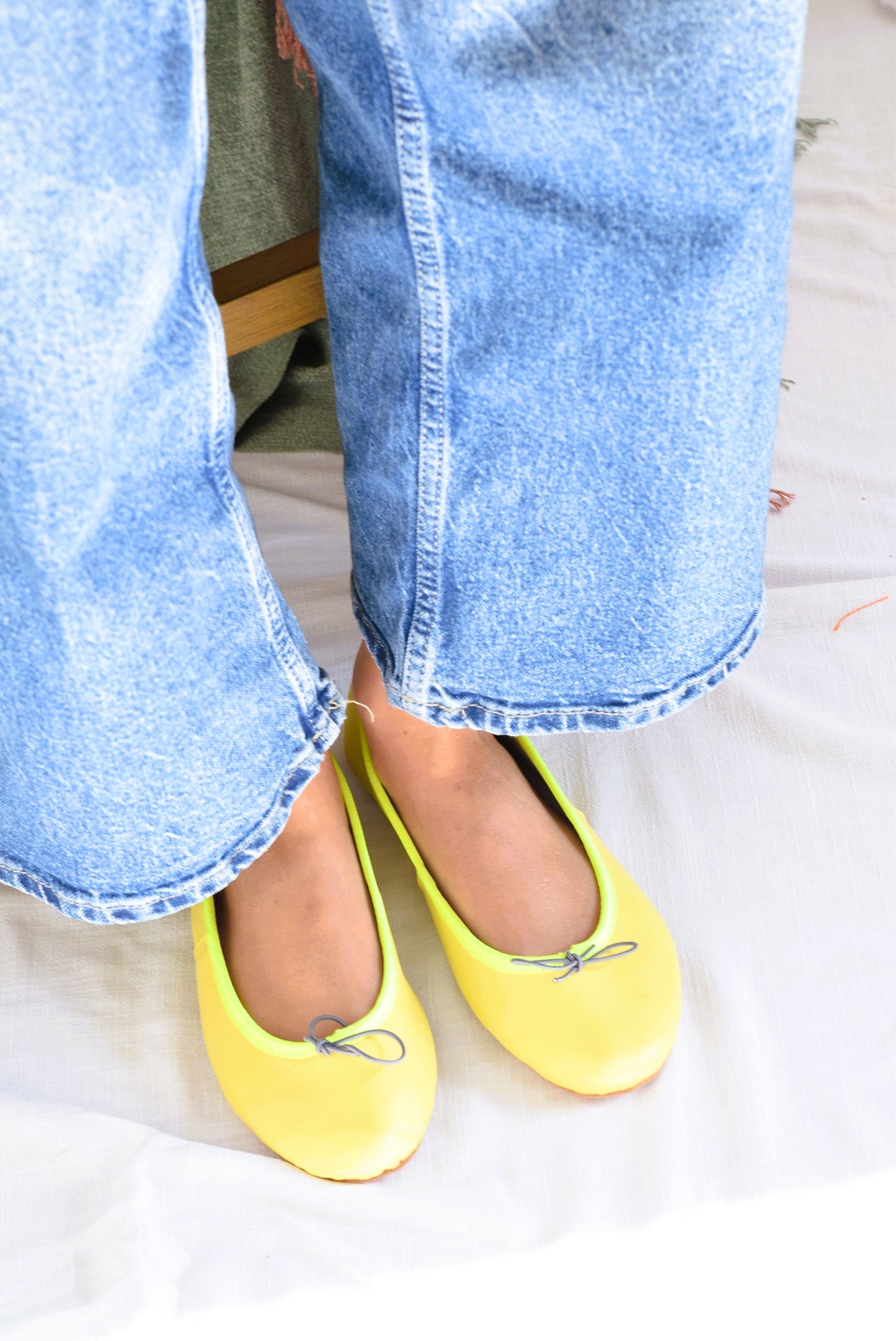 BAILARINASAMARILLAS CON AMARILLO FLUOR