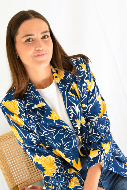 CHAQUETA NONA - FLOR AZUL Y AMARILLA