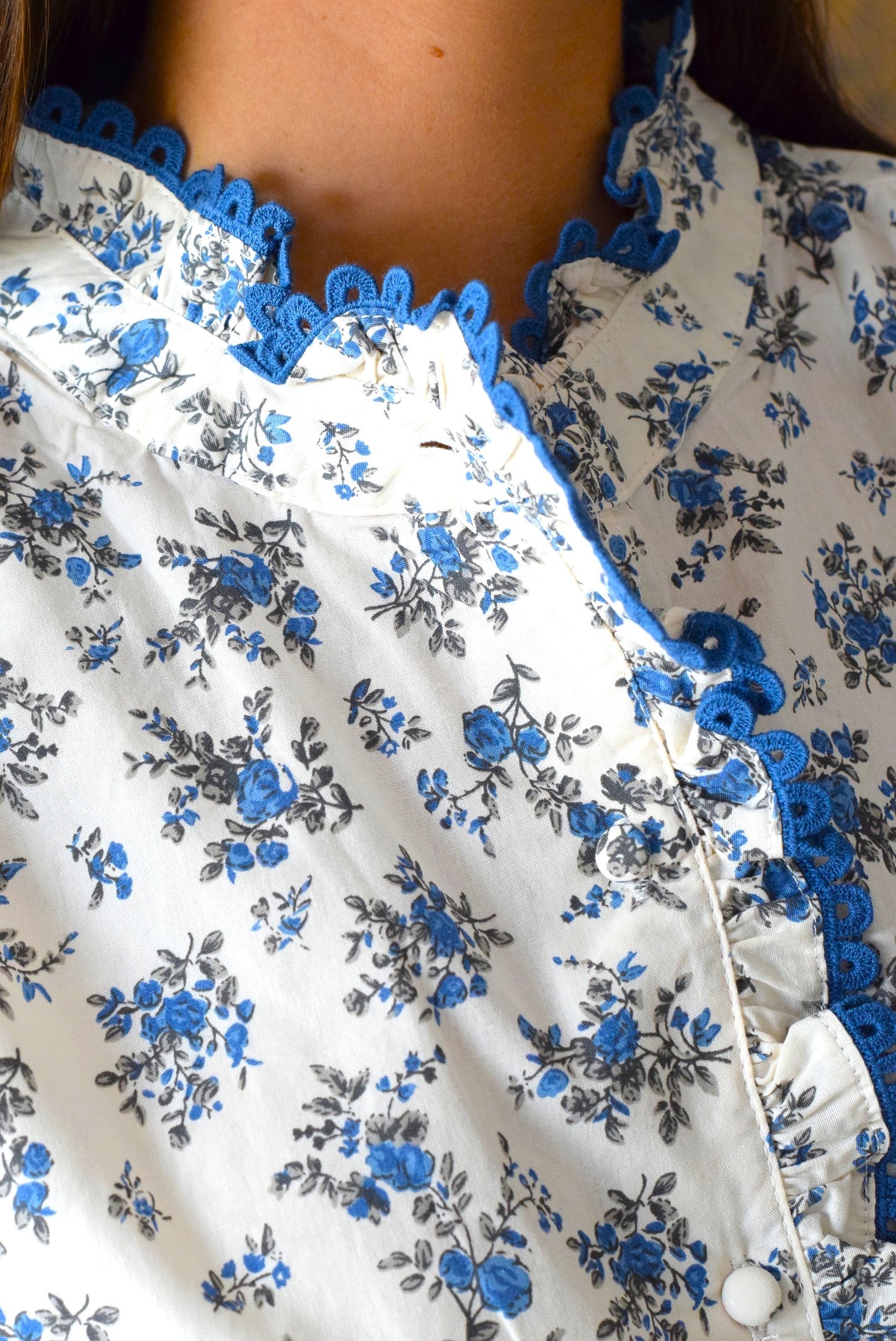 BLUSA NIZA - FLORECITAS AZUL