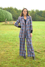 Load image into Gallery viewer, CHAQUETA NONA - ESCOCESA AZUL -
