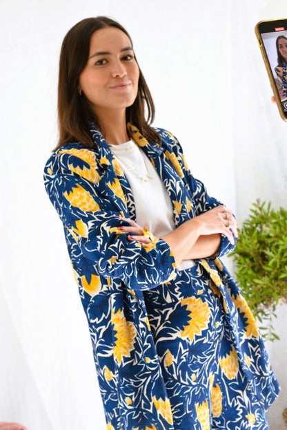 CHAQUETA NONA - FLOR AZUL Y AMARILLA