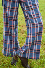 Cargar imagen en el visor de la galería, PANTALONES LUCÍA - ESCOCÉS AZUL -
