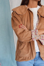 Cargar imagen en el visor de la galería, CHAQUETA VALENTINA - ANTE AVELLANA

