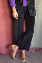 Load image into Gallery viewer, Pantalones terciopelo negro
