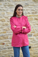 Load image into Gallery viewer, CHAQUETA ISABEL - ANTE FUCSIA
