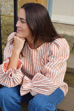 Cargar imagen en el visor de la galería, SUDADERA FEDERICA - RAYAS NARANJAS
