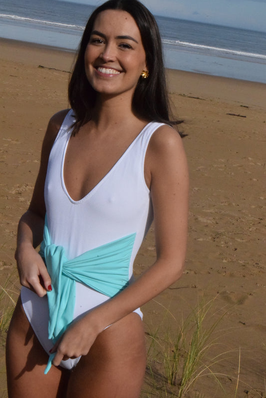 TRAJE DE BAÑO - HILDA - BLANCO CON AZUL
