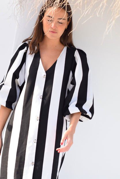 VESTIDO EUGENIA - RAYAS NEGRAS Y BLANCAS -