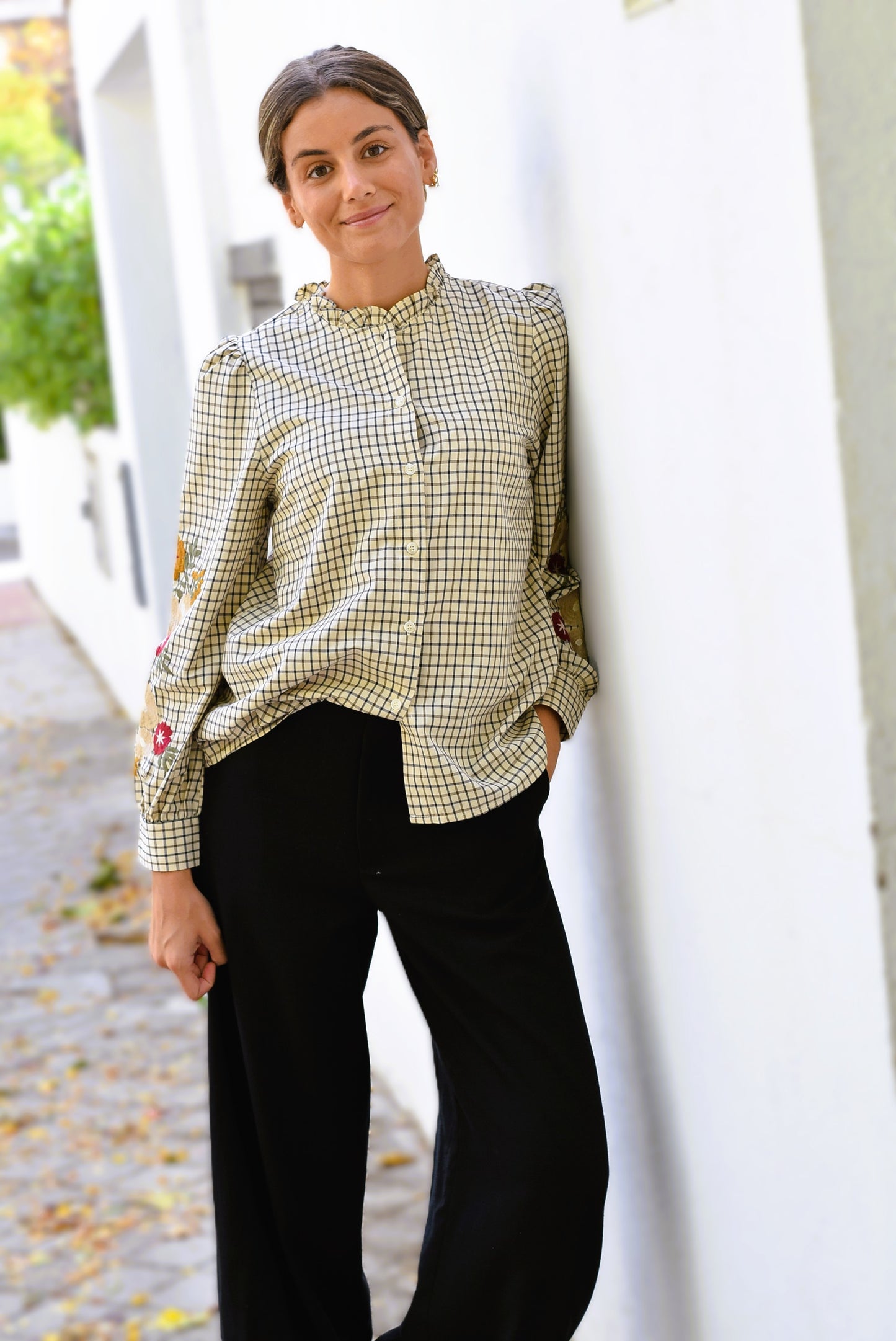BLUSA BRUSELAS - BORDADA FLORES