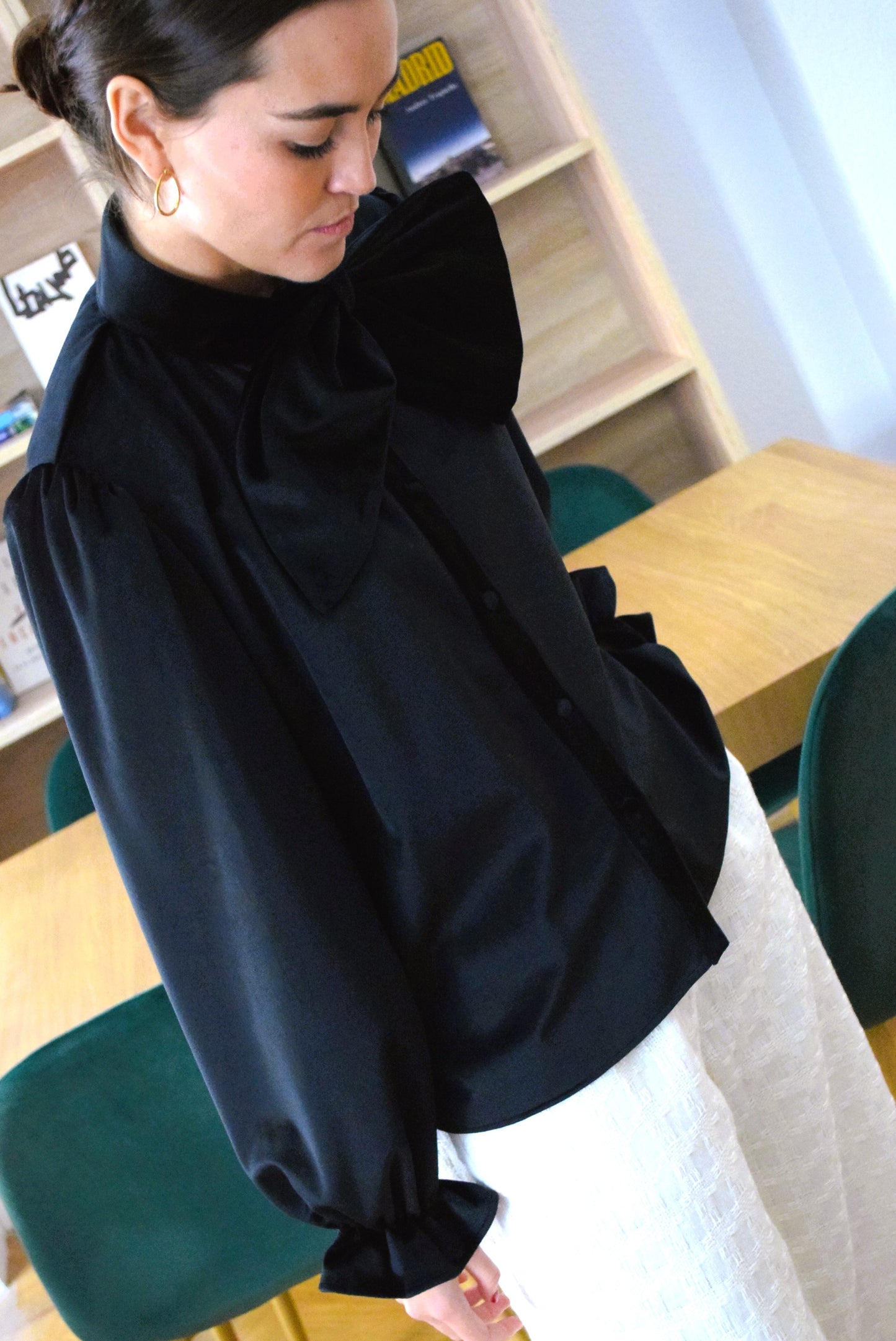 BLUSA RAFAELA - TERCIOPELO NEGRO -