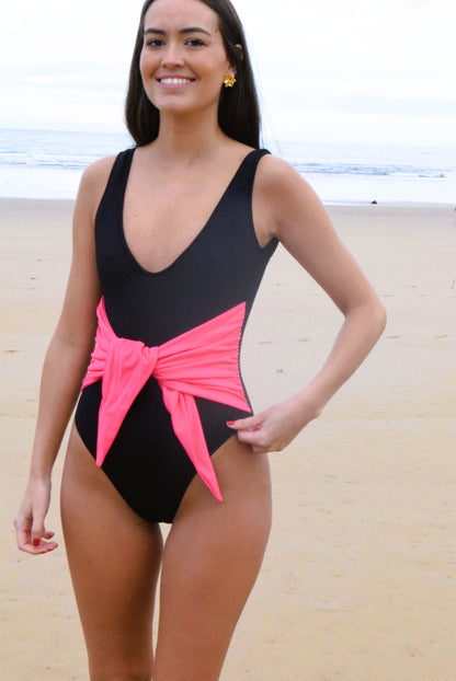 TRAJE DE BAÑO - HILDA - NEGRO CON ROSA
