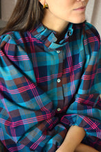 Load image into Gallery viewer, BLUSA EUGENIA - TARTAN VERDE  -
