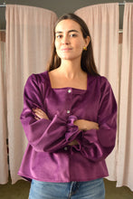 Load image into Gallery viewer, BLUSA CLAUDIA - TERCIOPELO BERENJENA -
