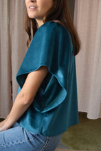 Cargar imagen en el visor de la galería, BLUSA FILIPA - TERCIOPELO VERDE -
