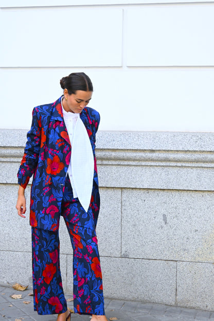 CHAQUETA NONA - AZUL Y ROJA - PREORDER 14 DE OCTUBRE