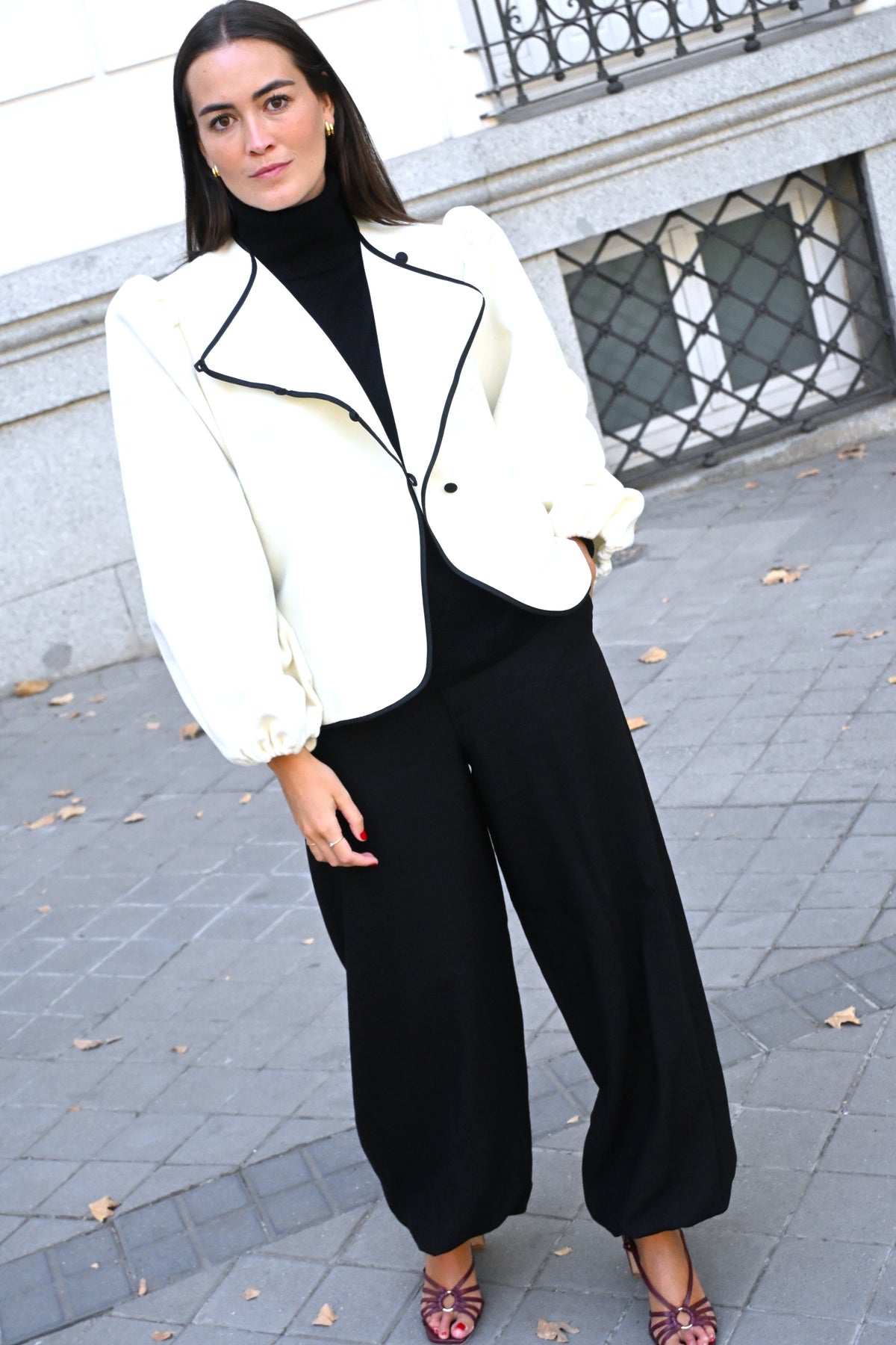 CHAQUETA SIMONA - BLANCA Y NEGRA