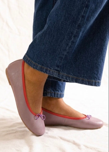 BAILARINAS MALVA CON NARANJA -